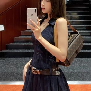 V-neck off shoulder slim fit high waist A-line pleated skirt